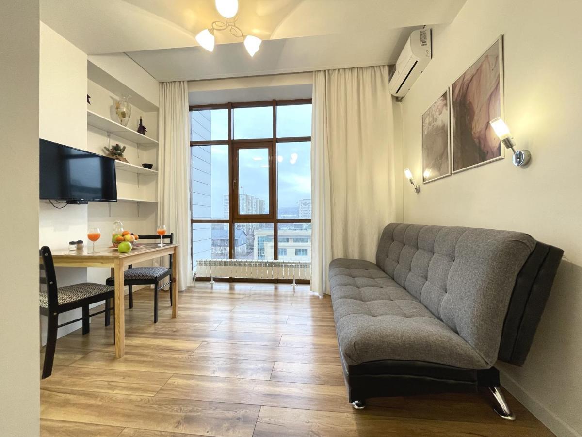 #3 Apartment *